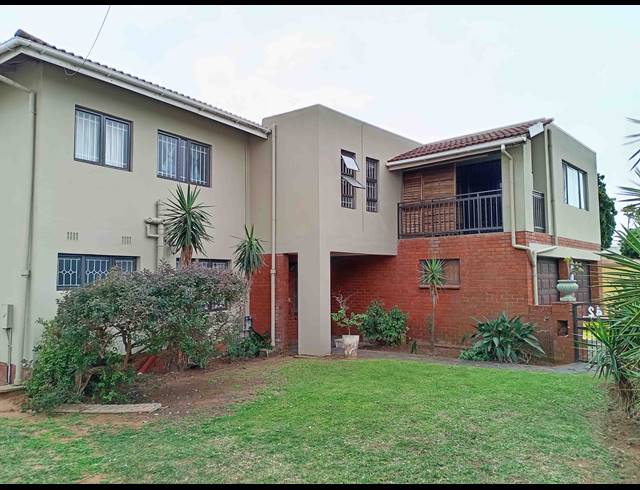 5 BEDROOM HOUSE FOR SALE IN BLUFF